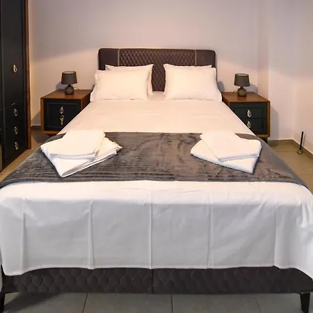 Lux Apartment&stunning View Vakantiehuis