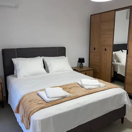 Vakantiehuis Lux Apartment&stunning View